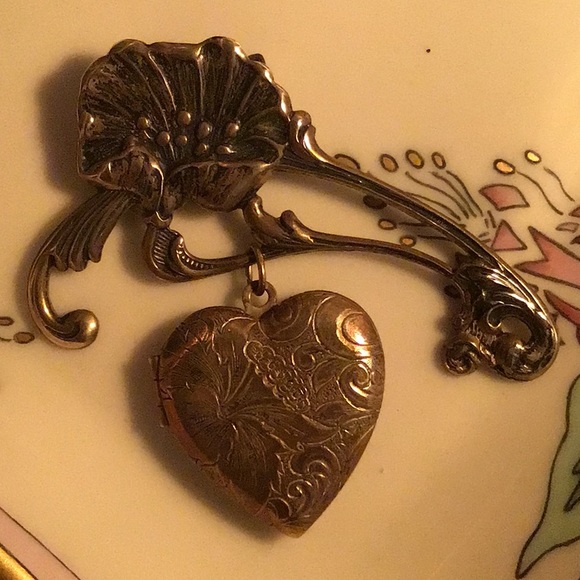 ✨Vintage Pididdly Links✨ Locket Pin - Picture 1 of 3